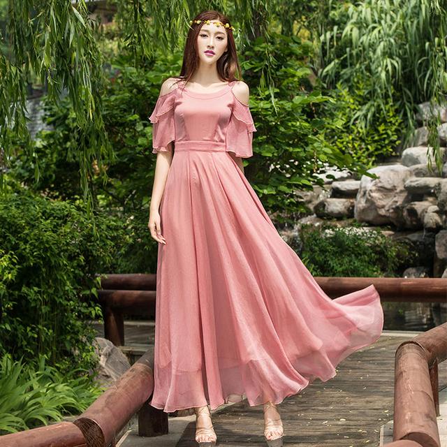 一条连衣裙帮你打造浪漫的法式度假风情