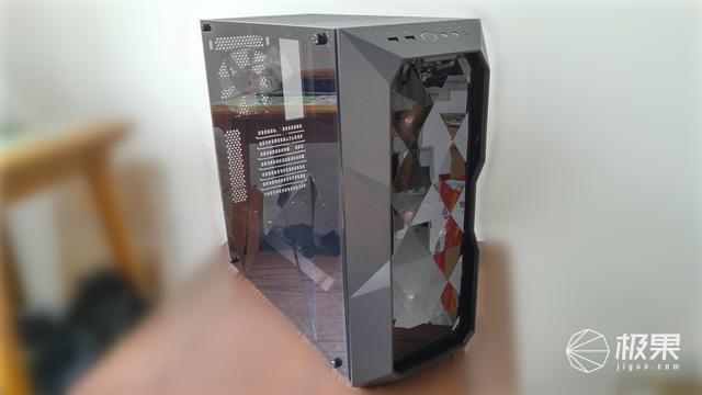 做工精致灯效炫，有颜有料的中塔机箱，酷冷至尊机箱体验