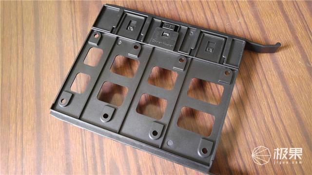 做工精致灯效炫，有颜有料的中塔机箱，酷冷至尊机箱体验