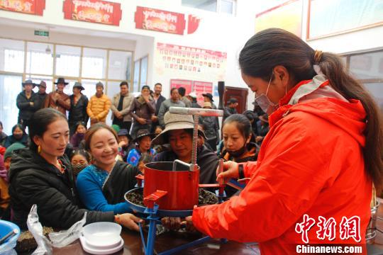 公益扶贫项目助青海玉树藏族妇女实现脱贫赋能