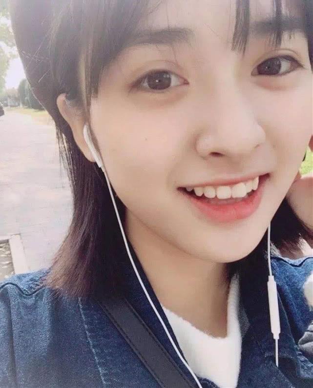 吴宣仪素颜，谭松韵素颜，当红女星的素颜哪位更经得起考验?