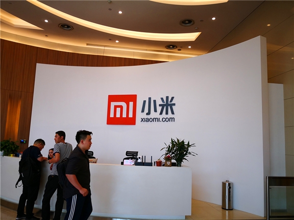 小米上市感恩庆典:为用户提供100元小米手机现