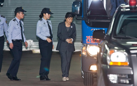 朴槿惠又一坎：检方月底将求刑，或建议判她30年