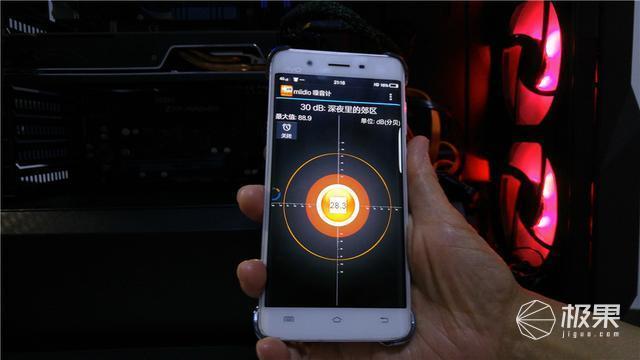 做工精致灯效炫，有颜有料的中塔机箱，酷冷至尊机箱体验