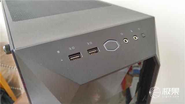 做工精致灯效炫，有颜有料的中塔机箱，酷冷至尊机箱体验