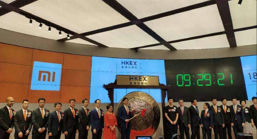 小米上市市值逼近京东,雷军成为全球最有钱的