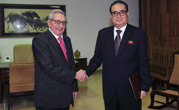 朝鲜国际部部长率团访问古巴，会见劳尔·卡斯特罗