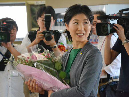 年仅31岁！日本全国最年轻女町长赴任履新