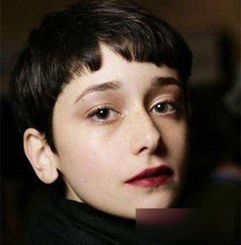 12款圆脸女生时尚刘海发型,其中狗啃式刘海正