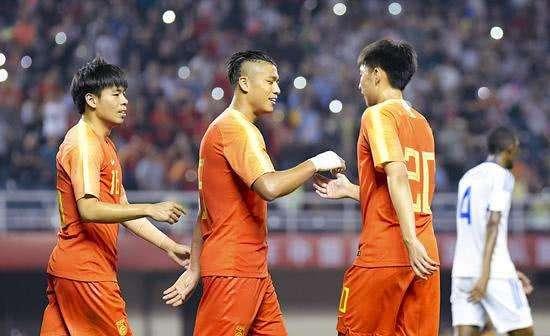 央视知名主持建议解散国足, 被众多现役国脚怒