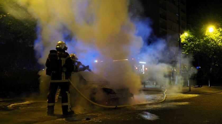 法国南特一警察“过失杀人”：骚乱街区基本恢复平静