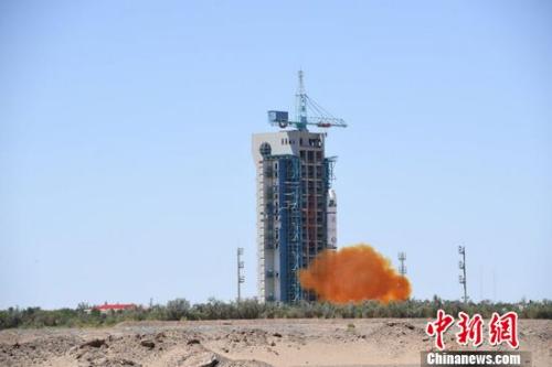 中国以“一箭双星”方式成功发射2颗巴基斯坦卫星
