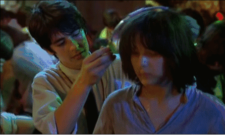 抖音下架电梯舞视频;LPL蝉联英雄联盟洲际赛