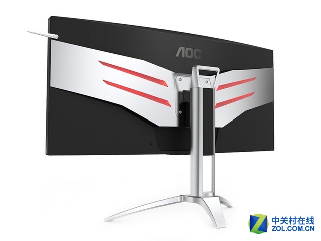 拒绝网吧恋上家 家居电竞室的两天速成记  