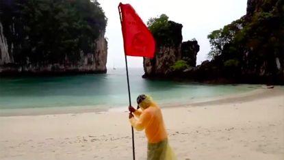 插红旗！泰国雨季海浪大， 甲米多处海滩红旗警告