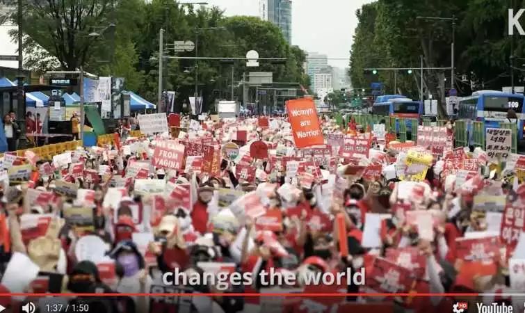 5.5 万韩国女性游行抗议偷拍，这是之前大规模抗议的延续