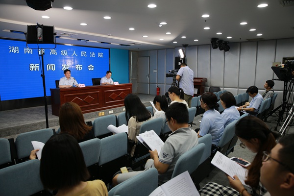 湖南高院打击拒执犯罪：今年来拘留三千人次，追刑责367人