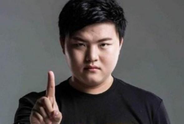 LOL:皮肤影响手感,UZI玩EZ只钟情这一款,Fake