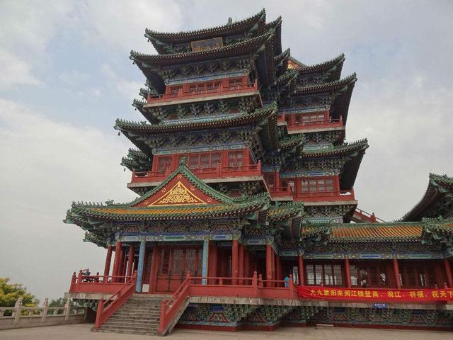 中国经济最发达的四个省份--广东、江苏、山东