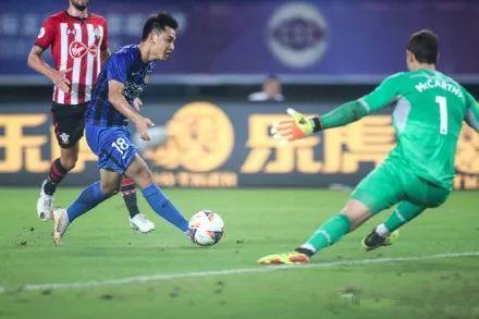 英格兰大战克罗地亚前,中国球员攻破了英超球