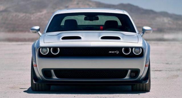 全新道奇挑战者SRT,满满的肌肉感和狂野动力,让人欲罢不能!