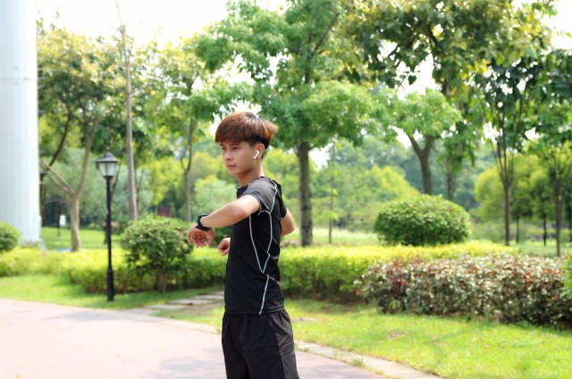 跑步听歌、移动支付都支持!这运动指导专家让我彻底“抛弃”手机 跑步听歌、移动支付都支持!这运动指导专家让我彻底“抛弃”手机