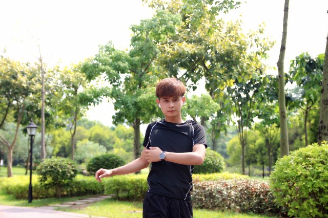 跑步听歌、移动支付都支持!这运动指导专家让我彻底“抛弃”手机 跑步听歌、移动支付都支持!这运动指导专家让我彻底“抛弃”手机