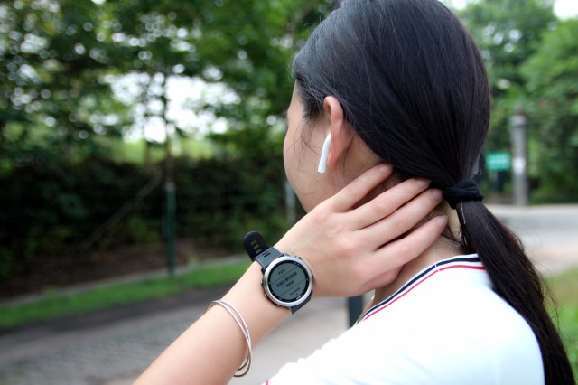 跑步听歌、移动支付都支持!这运动指导专家让我彻底“抛弃”手机 跑步听歌、移动支付都支持!这运动指导专家让我彻底“抛弃”手机