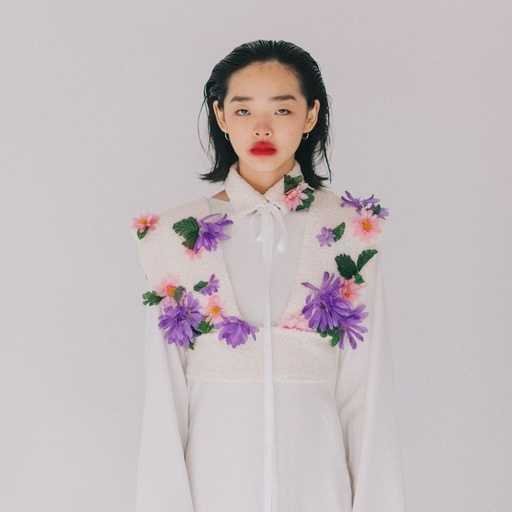 18岁少女被嘲青蛙脸 却凭厌世不完美颜被Dior看中改变命运!