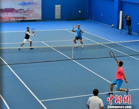 西藏首届国际业余网球邀请赛开赛