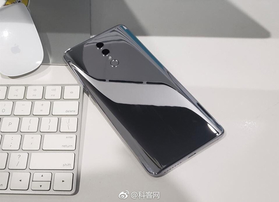 号称荣耀年度旗舰集大成者:Note10会不会“很吓人”?