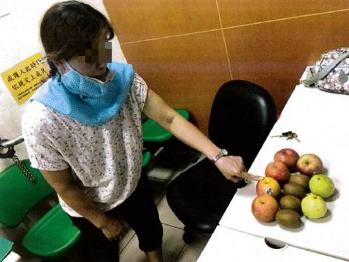 台湾女子买水果后白拿更多要求店家赠送被法办