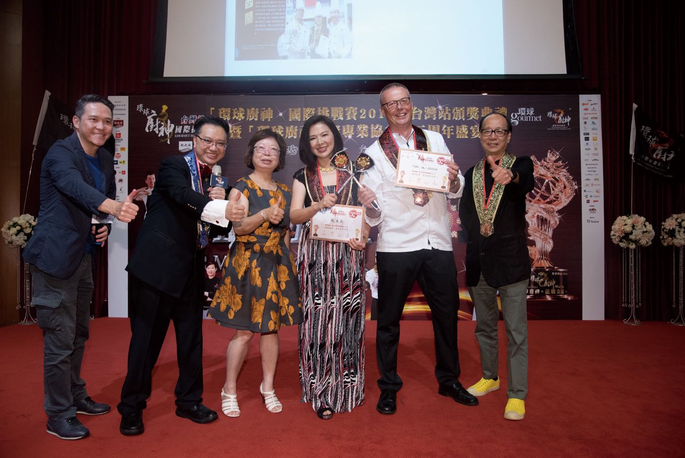 41592ff0f4b04fafbfd498f071197fdc.jpg 41592ff0f4b04fafbfd498f071197fdc.jpg