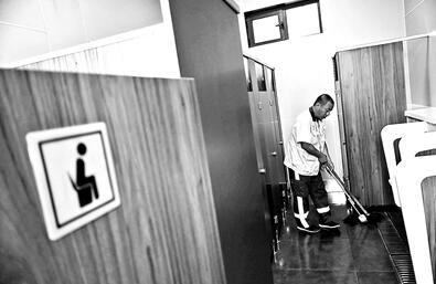 朝阳公厕应用飞机高铁冲厕装置 年内改造升级1000余座公厕