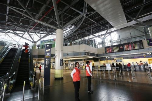 台湾高铁台南站1名男子从月台坠亡 原因正调查