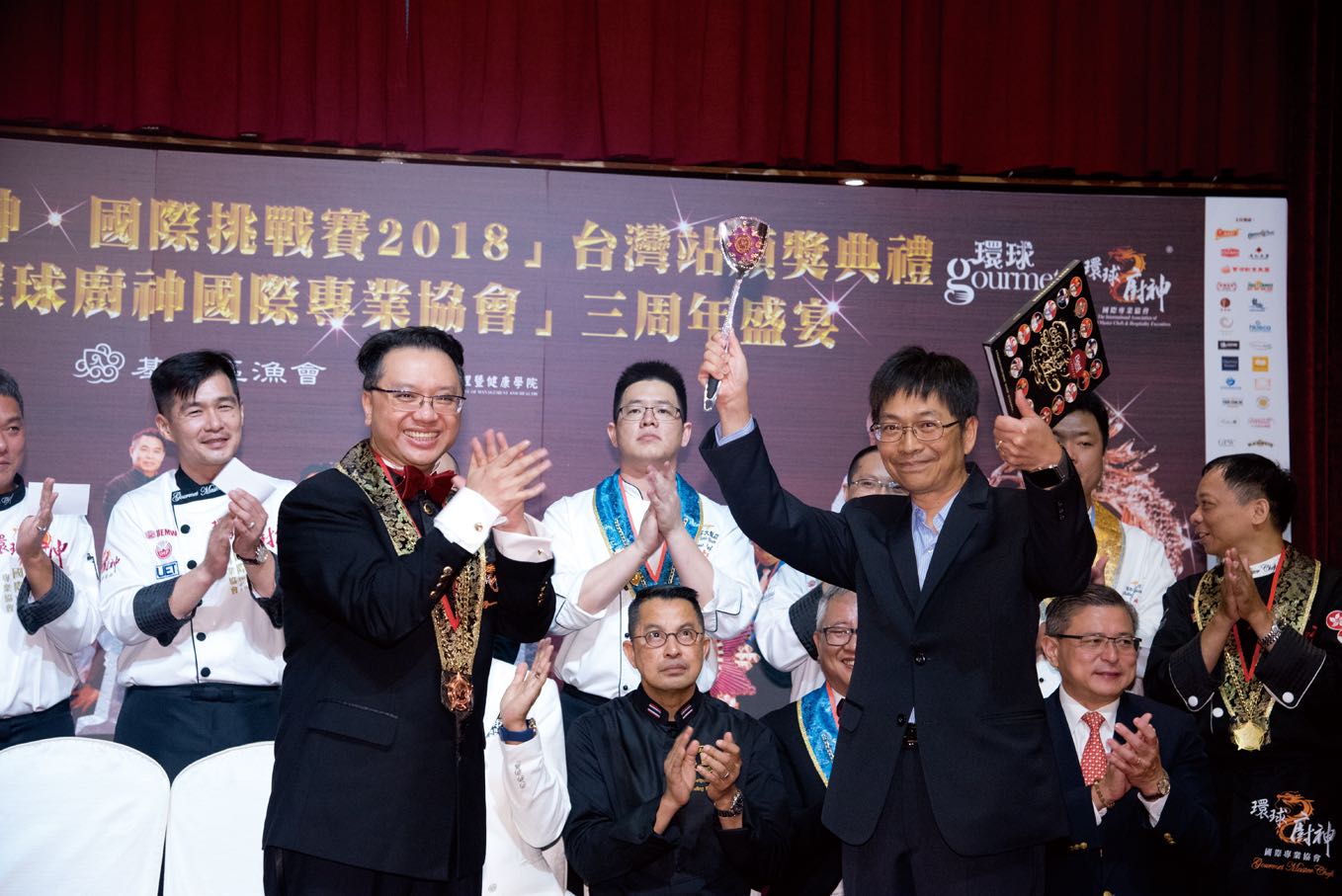 724d89fe5c9140d88333b6539371f0e1.jpg 724d89fe5c9140d88333b6539371f0e1.jpg