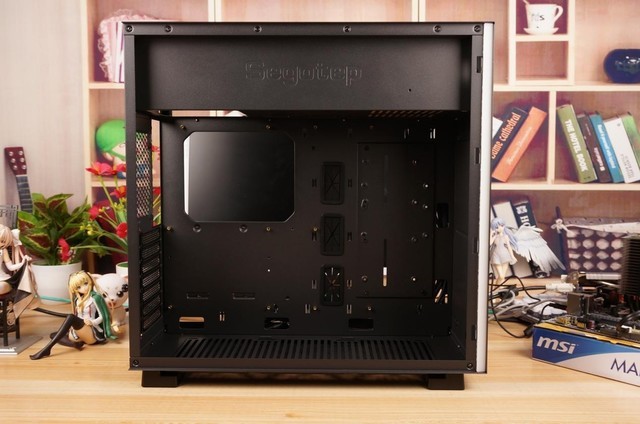 流水式RGB光效 鑫谷凡仕F1带来新体验 