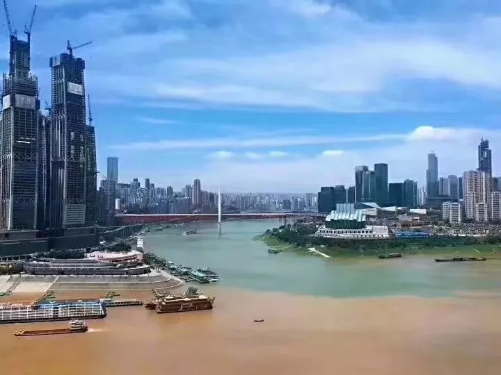长江、嘉陵江5年来最高洪峰安全通过渝中