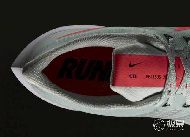 耐克(Nike)PegasusTurbo跑鞋 耐克(Nike)PegasusTurbo跑鞋