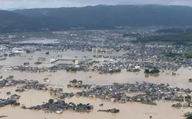 为什么应对地震都游刃有余的日本，一场暴雨死了200余人？