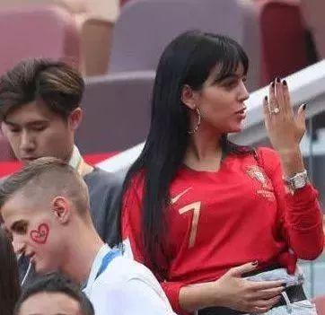 女人强大到极致是温柔,乔治娜和昆凌给你最好