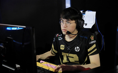 等一个辅助Heart RNG选手摇摆引热议