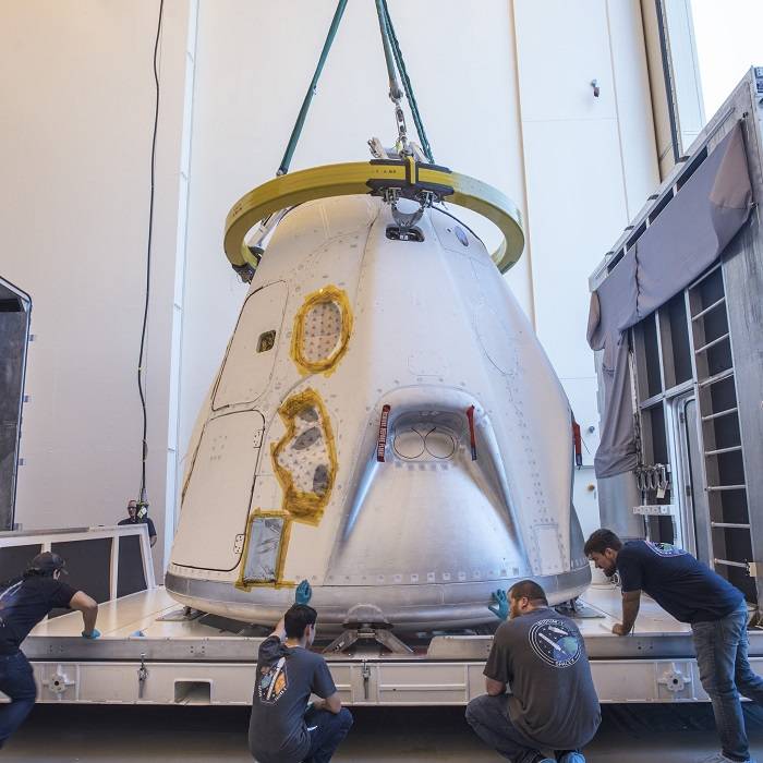 SpaceX“龙”式太空舱或于12月展开首次载人测试