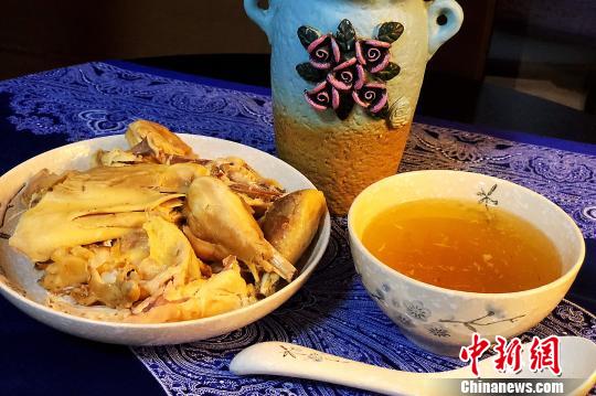 广东侨乡台山有一款爱心鸡汤叫“炖鸡汁”