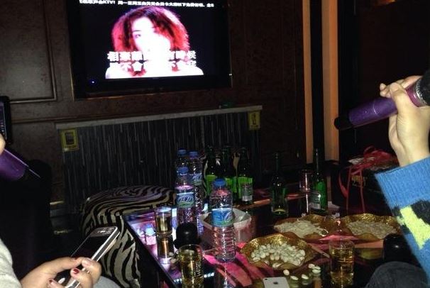 KTV小姐为何千杯不醉？原来是用了这三个小手段，难怪酒量这么好丨ktv为什么那么多美女