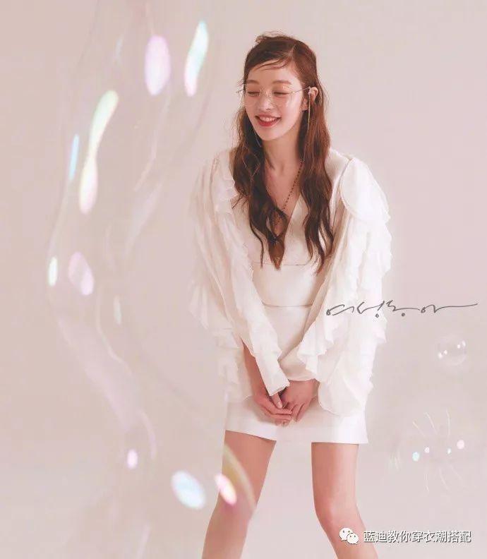 古力娜扎，黄宝拉，刘亦菲清澈双眸直视镜头，一身田园连衣裙