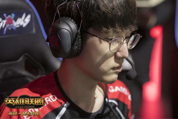 LPL夏季赛:WE主场迎强敌 RNG与EDG上演世