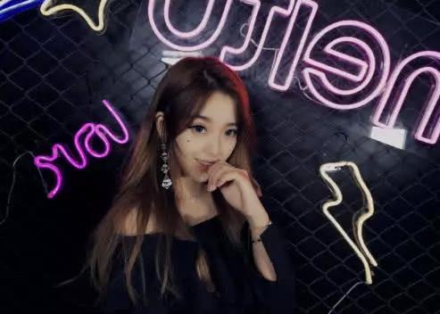 不敢素颜见人?抖音女神面对粉丝这个要求选择