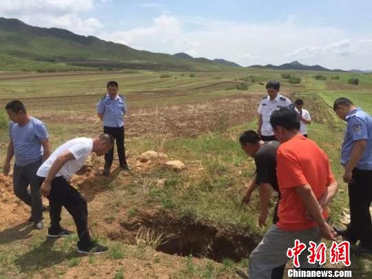 内蒙古两座古墓被盗 警方追缴被盗文物30余件