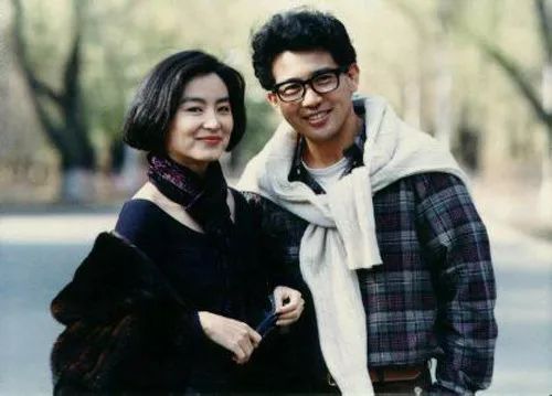 林青霞16岁女儿被吐槽丑?而如今63岁的她也变了…